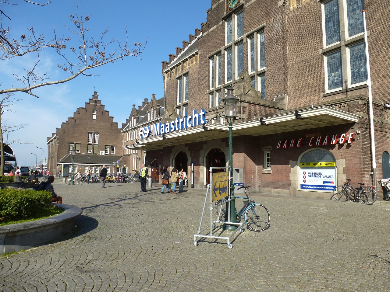maastricht-426116_1280